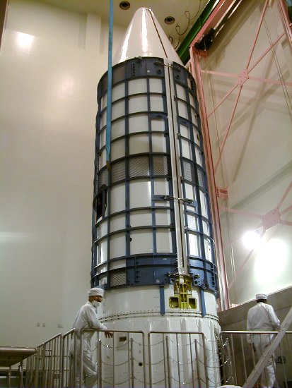 M-V nose fairing installed around ASTRO-E (52K JPEG)