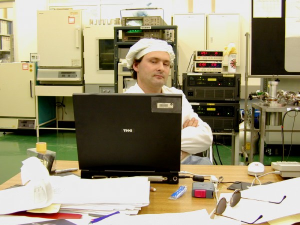 Keith Gendreau with his laptop (65K JPEG)
