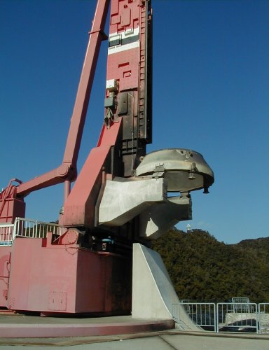Launch tower with some charring. (36K JPEG)